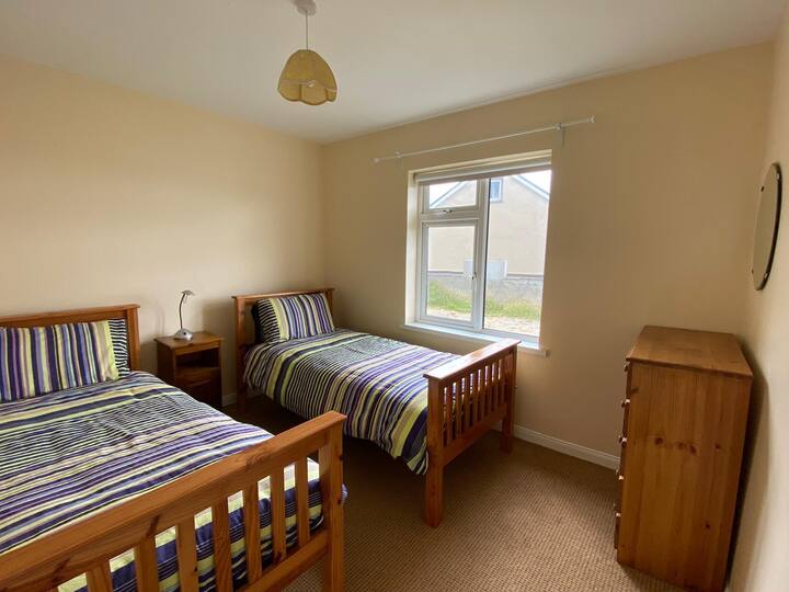 Chambre 3 : Chambre à deux lits avec lits simples.