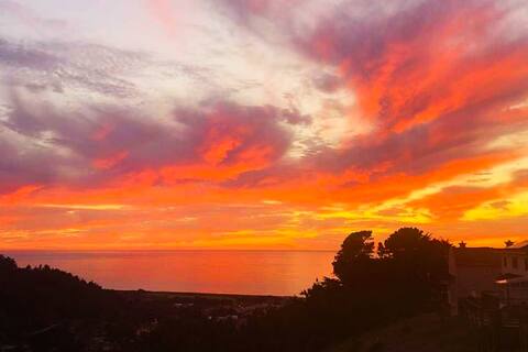 Pacifica home with spectacular ocean view