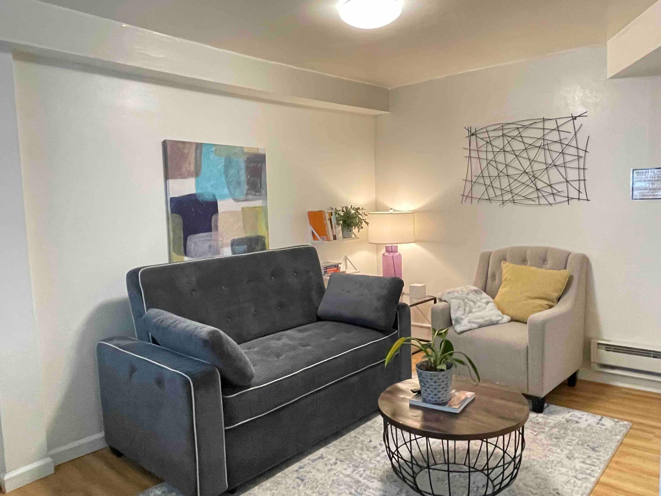 Private Parqueside Patio Suite - Image 2