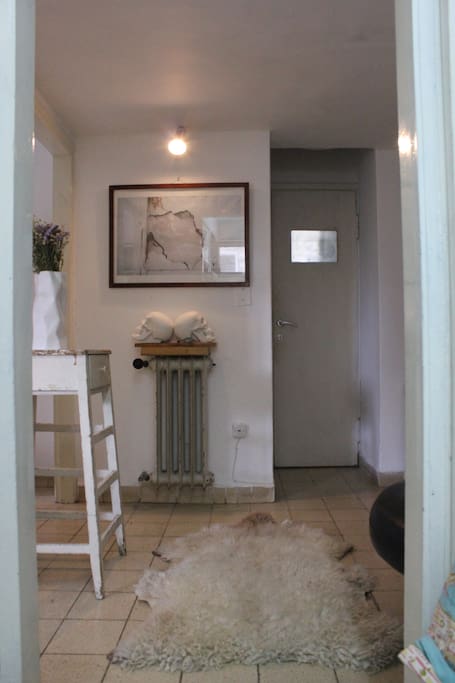 comfortable sweet and cosy entry hall