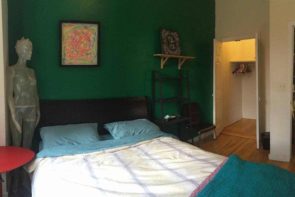 walk-in closet
