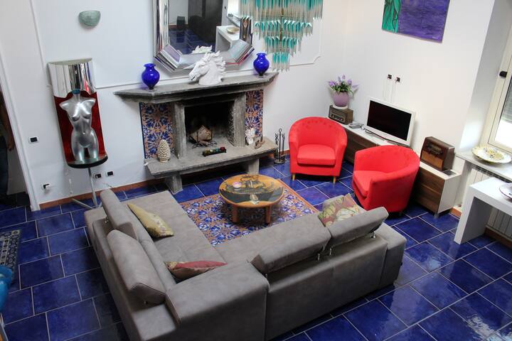 Attico Blu gallery image 2