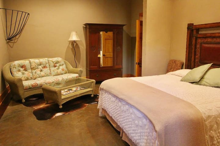 Голяма спалня