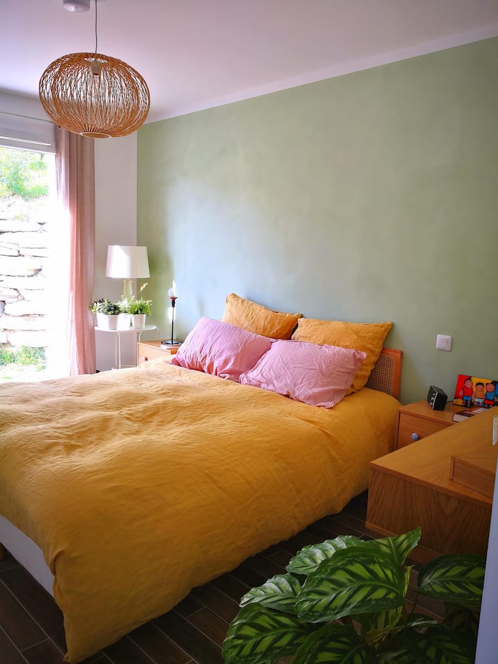 Მთავარი საძინებელი პირველ სართულზე