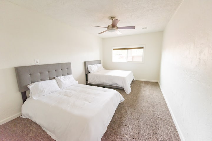 Chumba cha Wageni namba 2 - vitanda viwili vikubwa