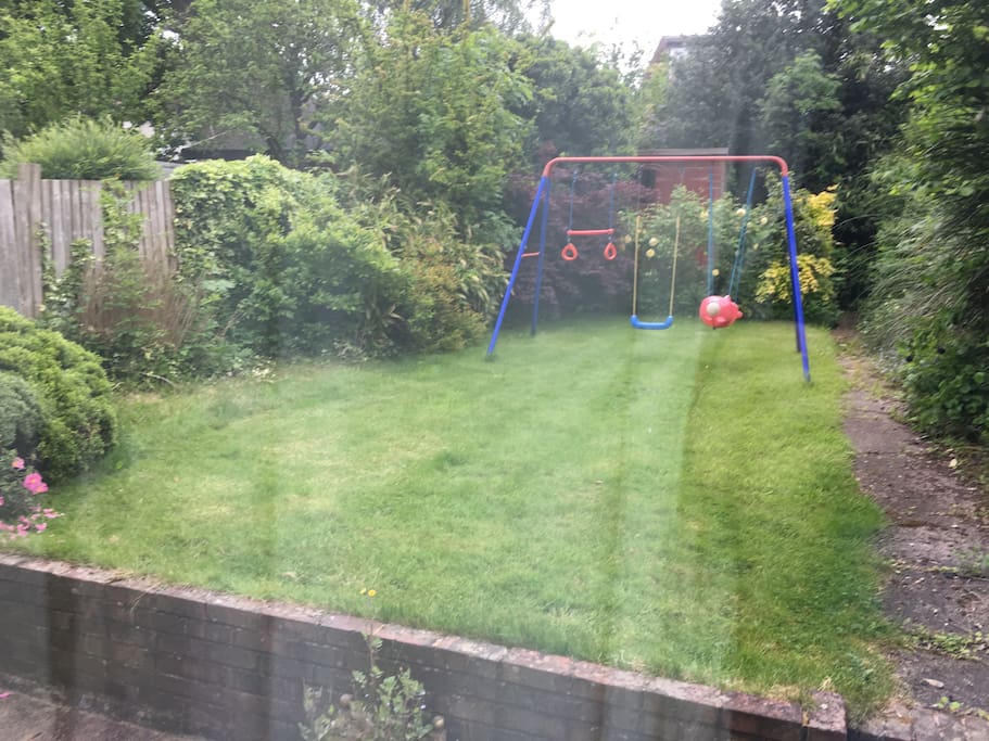 Mature Lawned Garden
