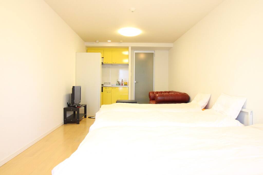 Comfortable bed.
寝心地の良いベッド。
舒適的床