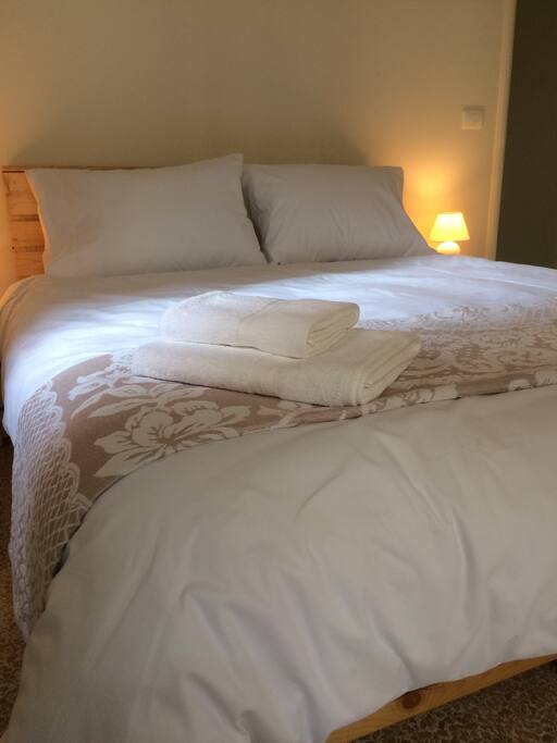 Comfy queen size bed