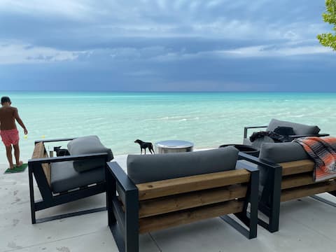 Shoreline Beach House-GrandBend-private beach