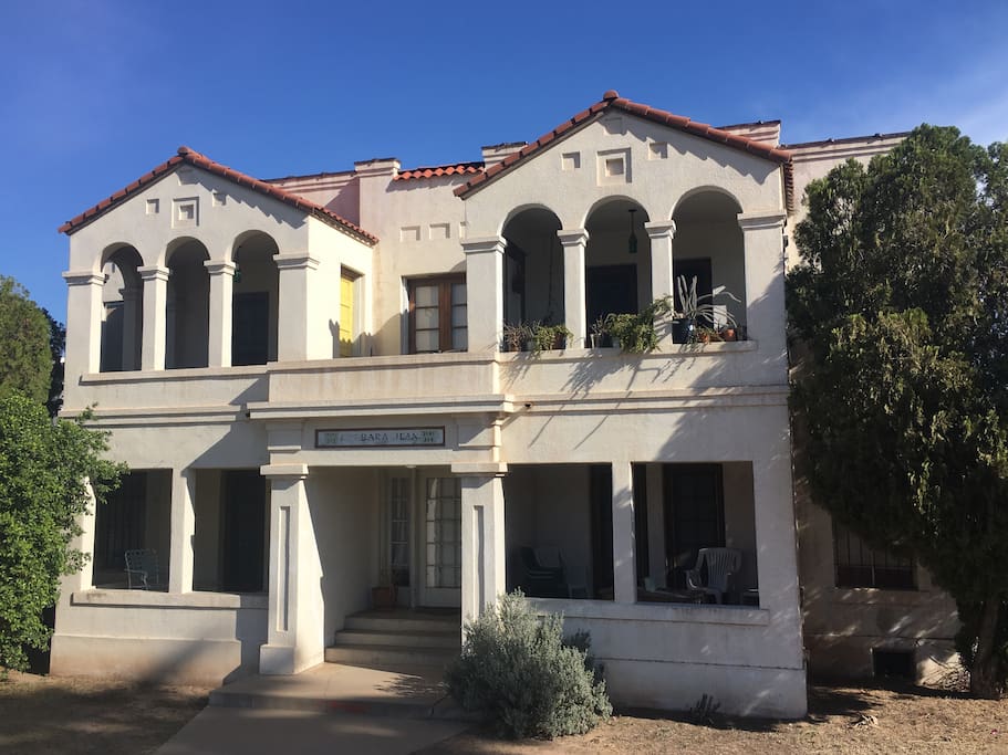 Historic west upstairs apartment
Built ca. 1927, named Barbara Jean