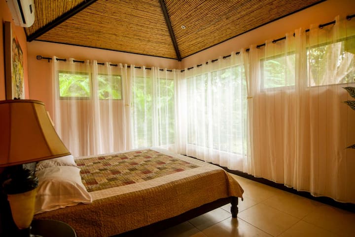 საძინებელი 2