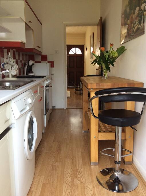 This is the fully equipped kitchen