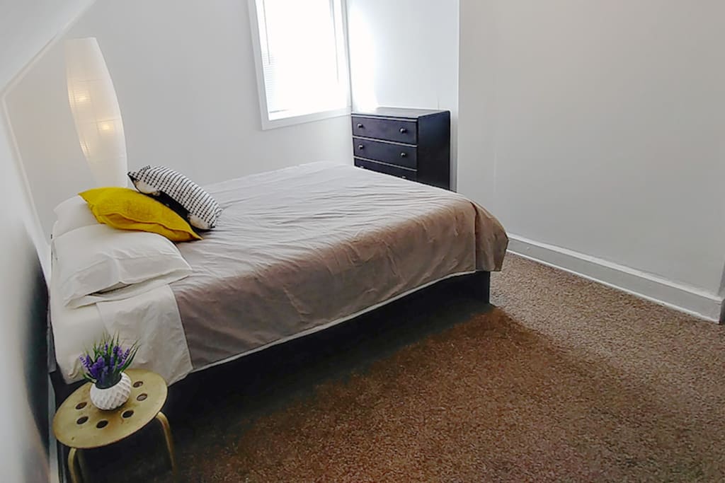 Main bedroom.