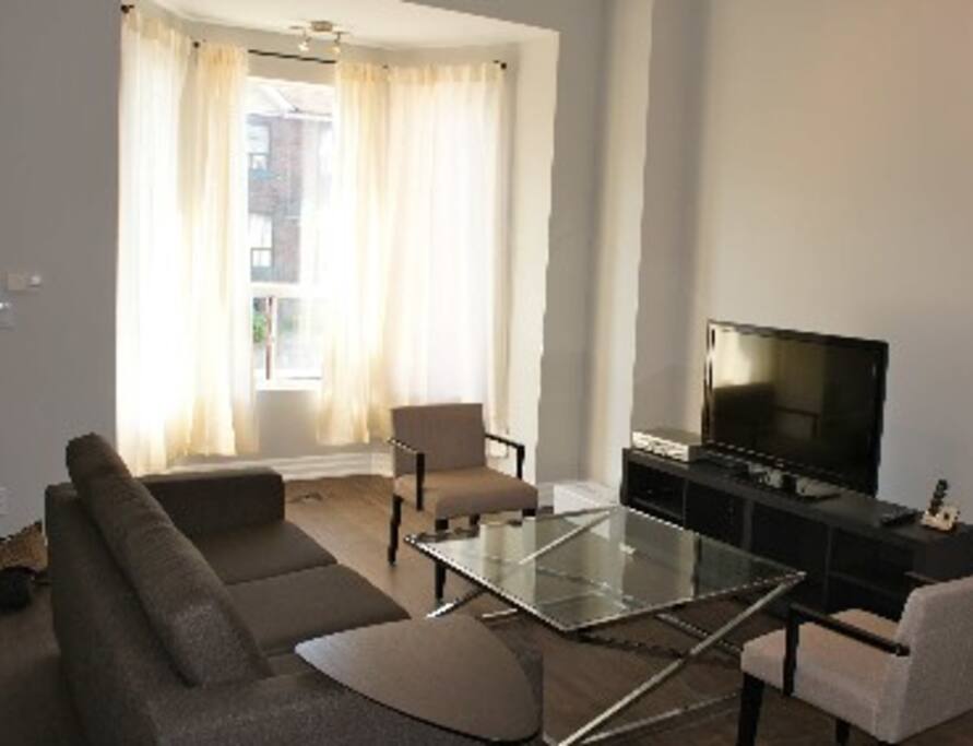 Livingroom with sofa bed.