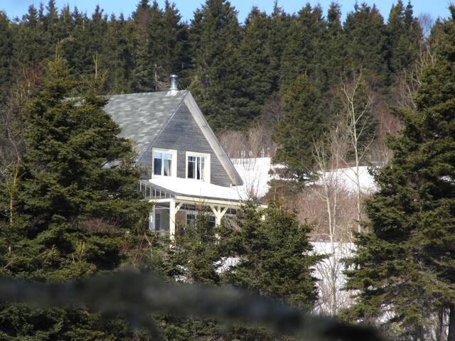 Airbnb Saint Georges De Malbaie Vacation Rentals