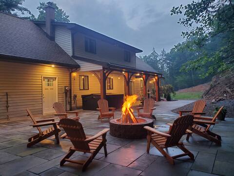 Chubb Hollow Retreat-Hot tub,7 bedrooms/6.5 baths