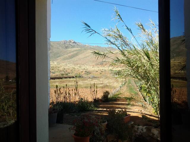 Relax at remodeled cottage(hiking)