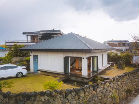 [Stay Dalha] # Free open-air bath for 365 days, Aewol Coastal Road 5 minutes, Airport 30 minutes, West travel destination