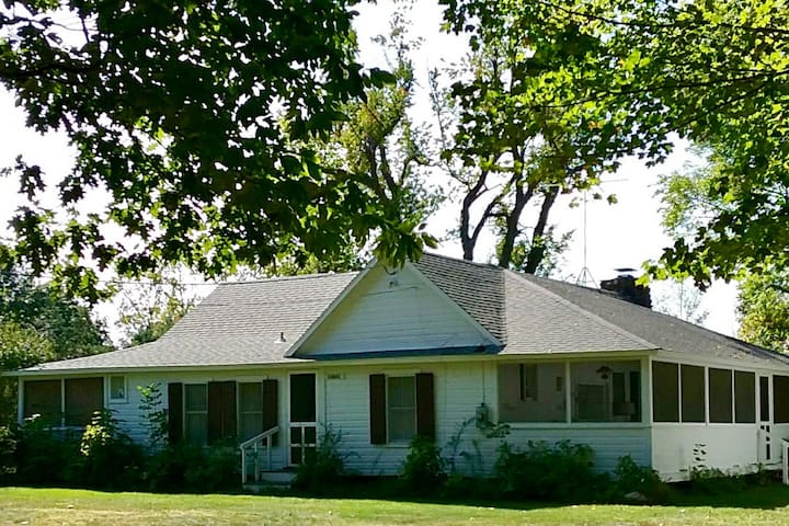 Airbnb Red Creek Vacation Rentals Places To Stay New York