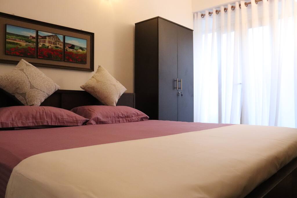 Room (View 3)
