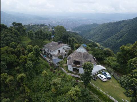 Villa with  mountain view 20mins from main area.