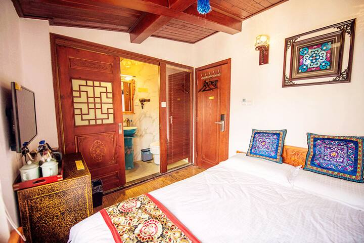 [Mufu who lived in Jinyong's pen] The mini-room of Chinese style, the photo-sacred red terrace garden, the quality word-of-mouth restaurant, located in Yezhen Road in the ancient city