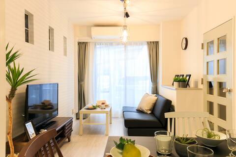 Walking distance to Osu Shopping Street, there is also a★ free parking lot with a★ spacious two-stor