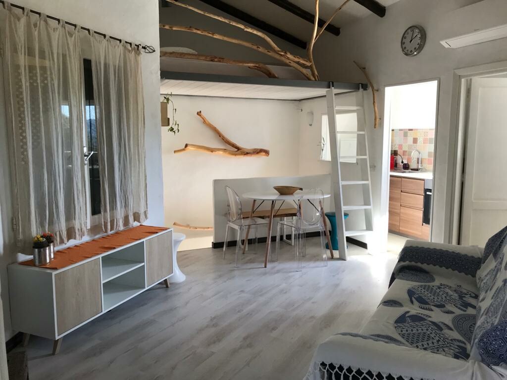 Successful Airbnb property: DELIGHTFUL COTTAGE WITH SWIMMING POOL in San Teodoro