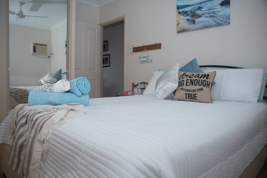 Guest bedroom