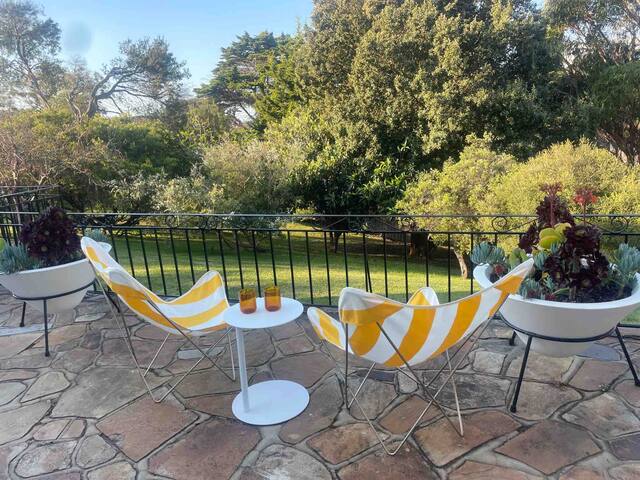 Sunseeker House Blairgowrie – Footsteps to Beach gallery image 3