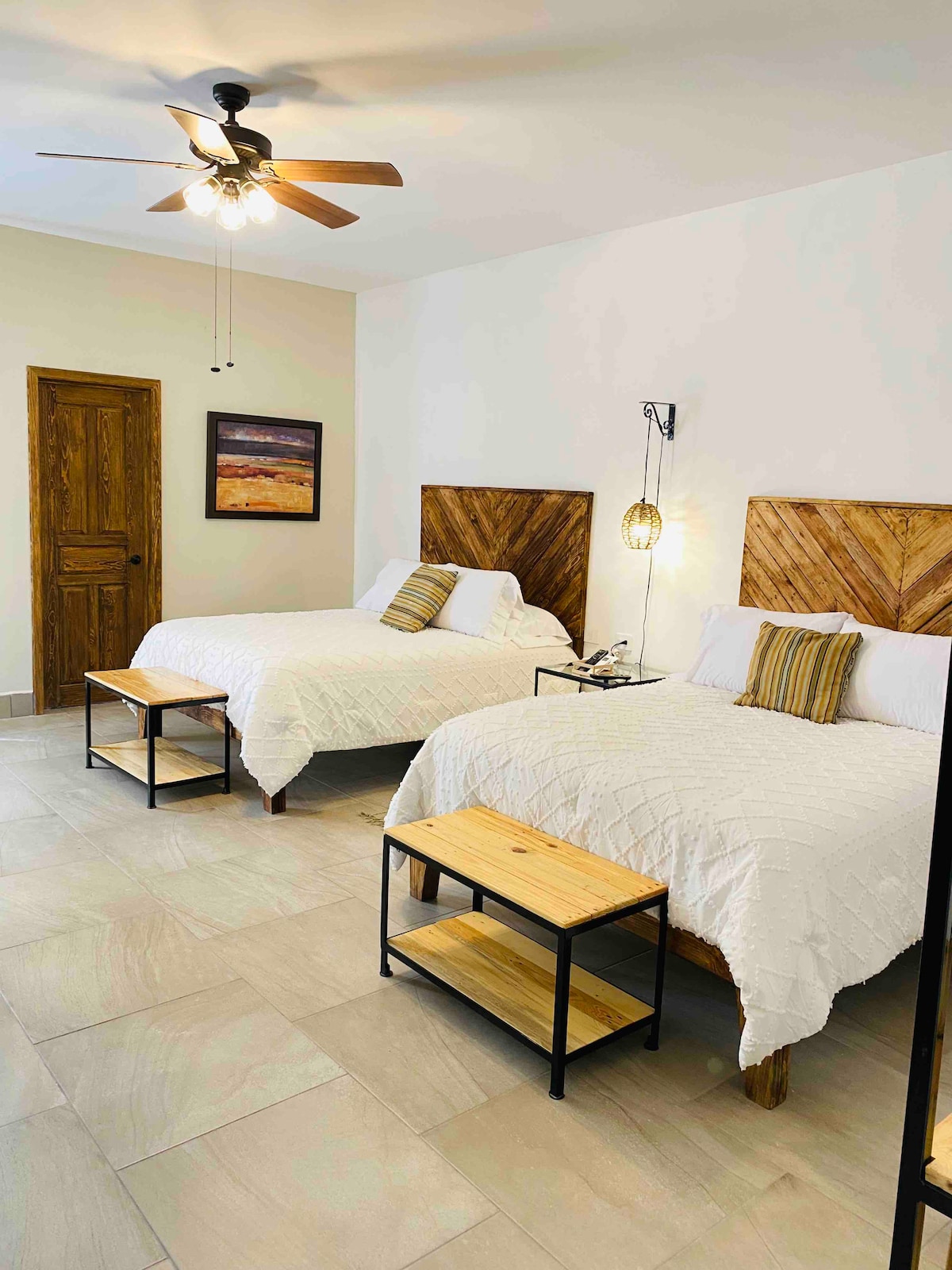 Dhoma e gjumit 3 me dy krevate dopio "queen".  