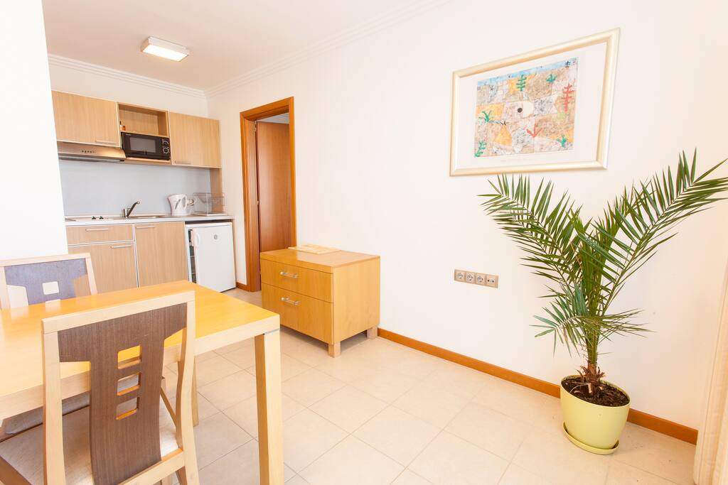 dining room/kitchen