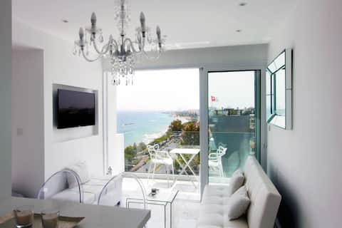 White Pearl Suite Beachfront City Centre Sea Views