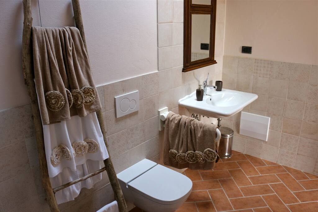 Bagno in camera "ORTENSIA" a norma per disabili