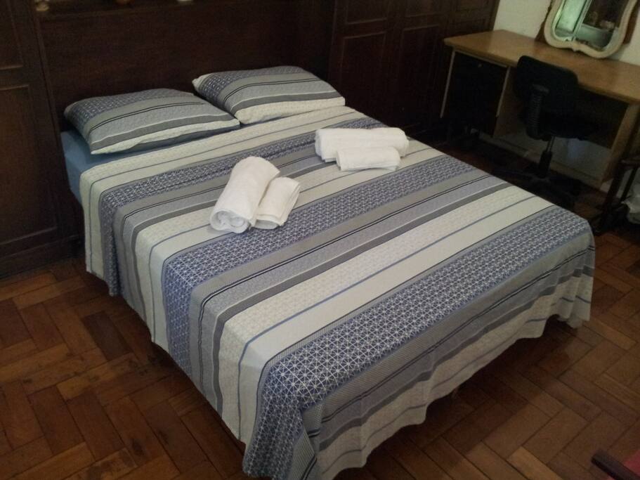 Quarto cama de casal Chorinho