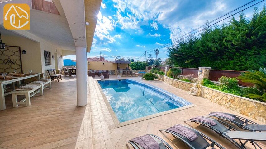 * CostaCabana – Villa Madonna * Private pool gallery image 4