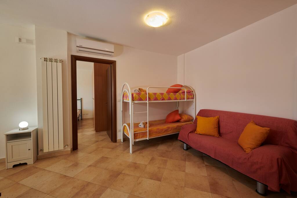 Ingresso/Letti/divano in App.to 14