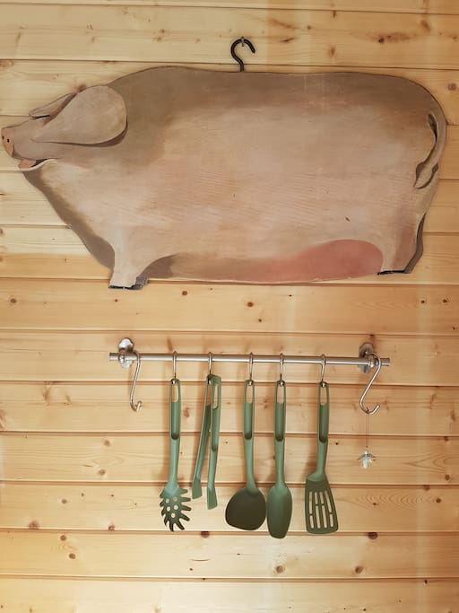 A little piggery in the kitchen