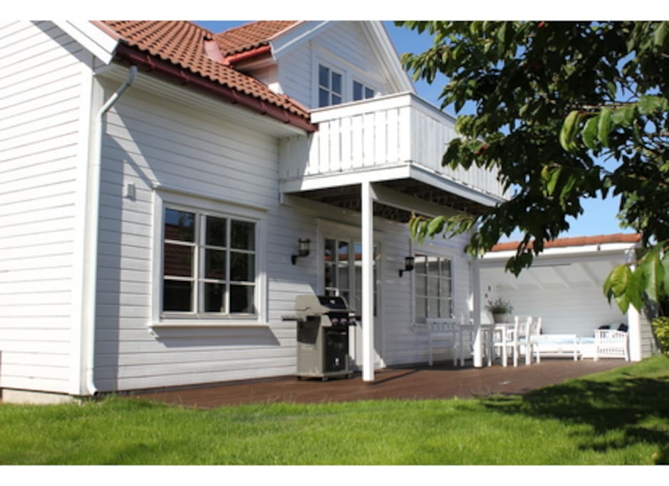 The house seen from the garden. Large barbecue avaliable.