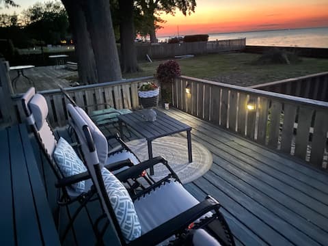 BEAUTIFUL WATERFRONT HOME W/ LAKE ST. CLAIR VIEWS!