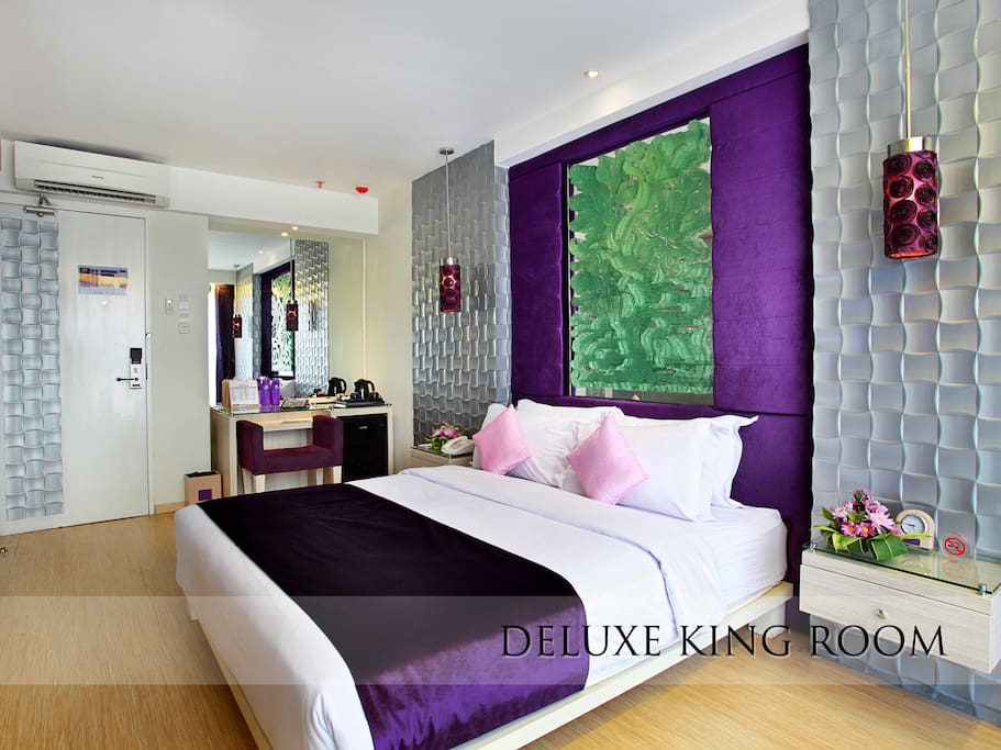 Deluxe room with king bed