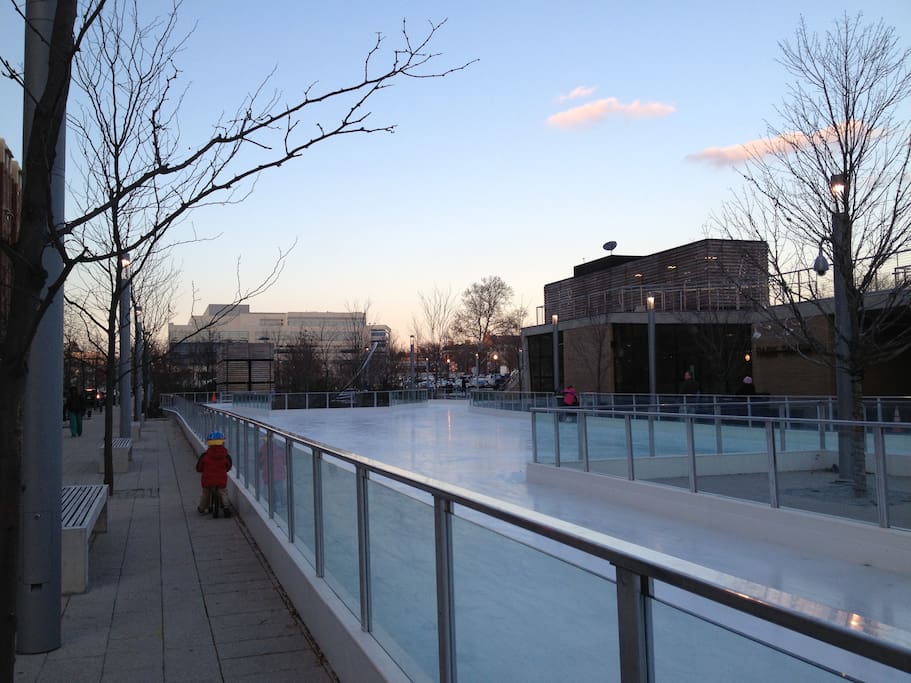 4 blocks from the house! Canal Park ice rink (and Park Tavern's soon to be pizzeria right next to it)