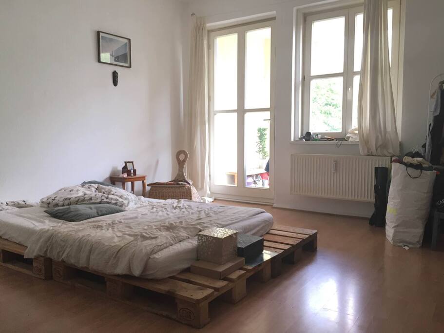 Schlafzimmer/Bedroom 1 (2)