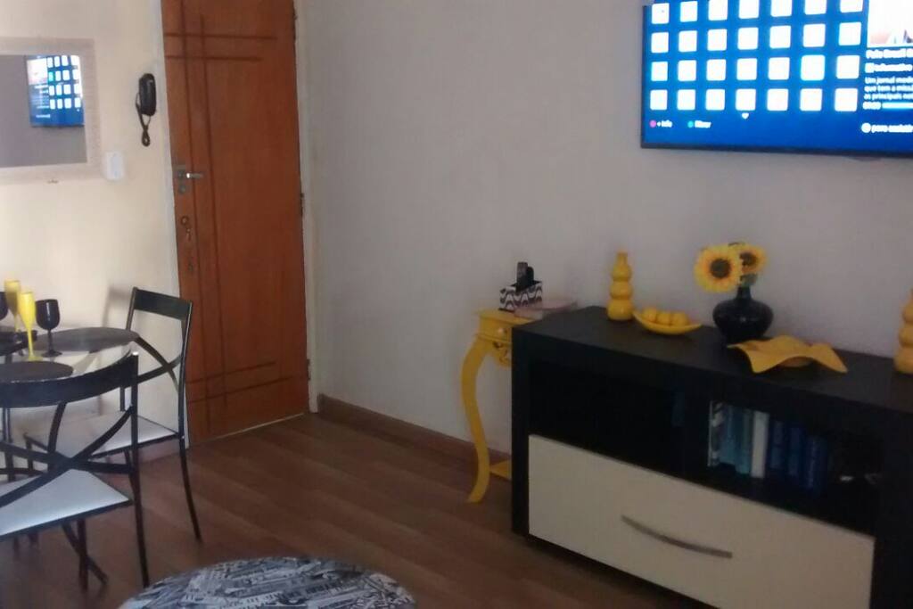 Tv a cabo NET 51" polegadas com sistema de segurança