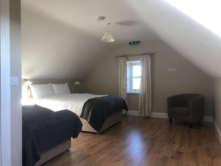 Single and Double Room with ensuite 