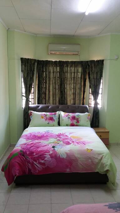 Brand high quality bedroom mattress pillow