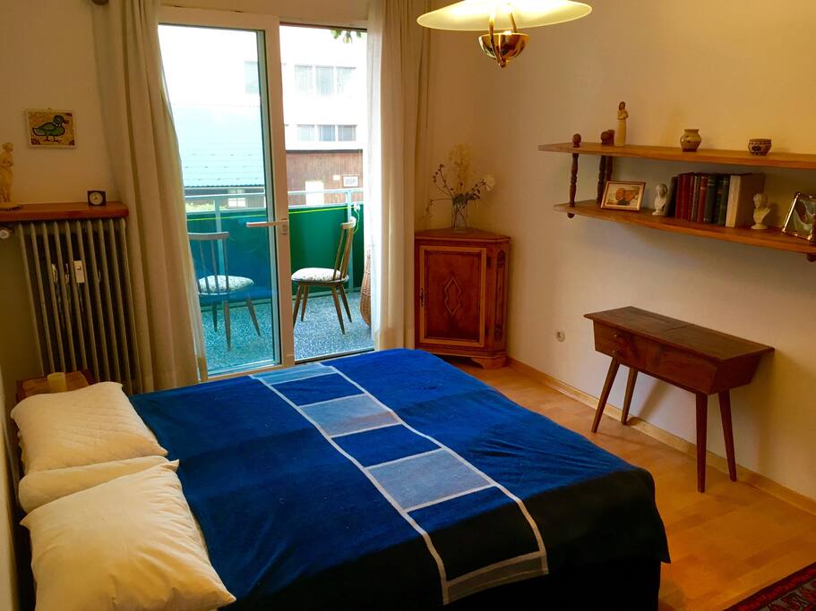 Schlafzimmer 1