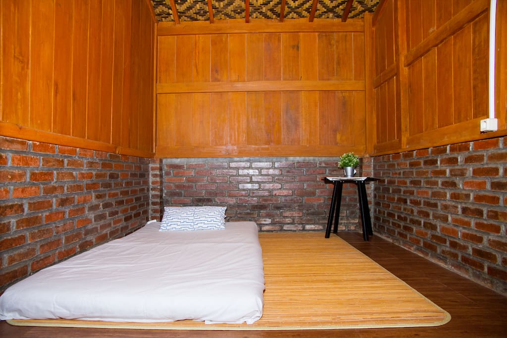 Single Bed Room #1