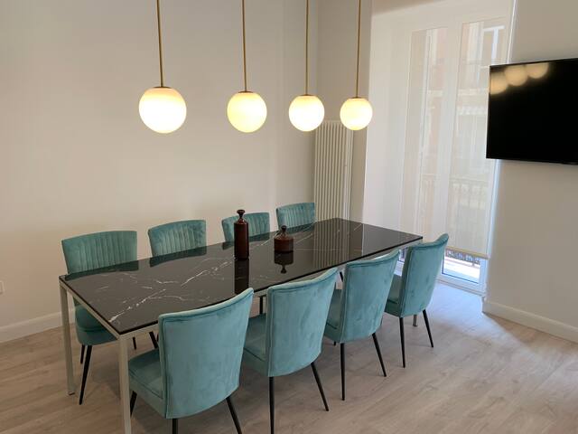 ARRASATE SUITE Stylish, Central and New. gallery image 4