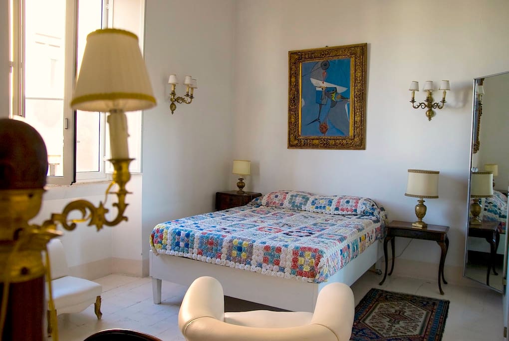Bed,Bedroom,Furniture,Indoors,Room